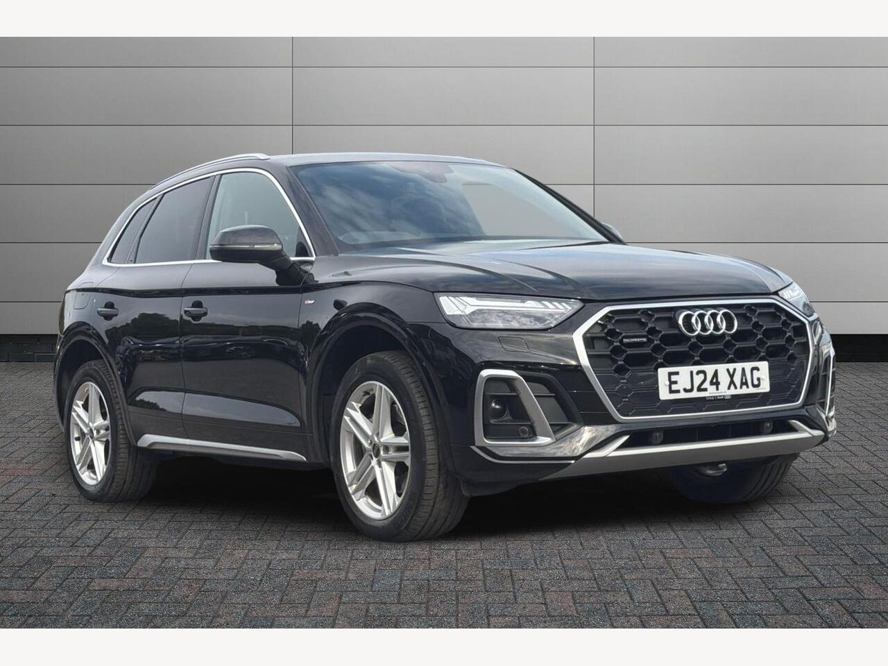 Main listing image - Audi Q5