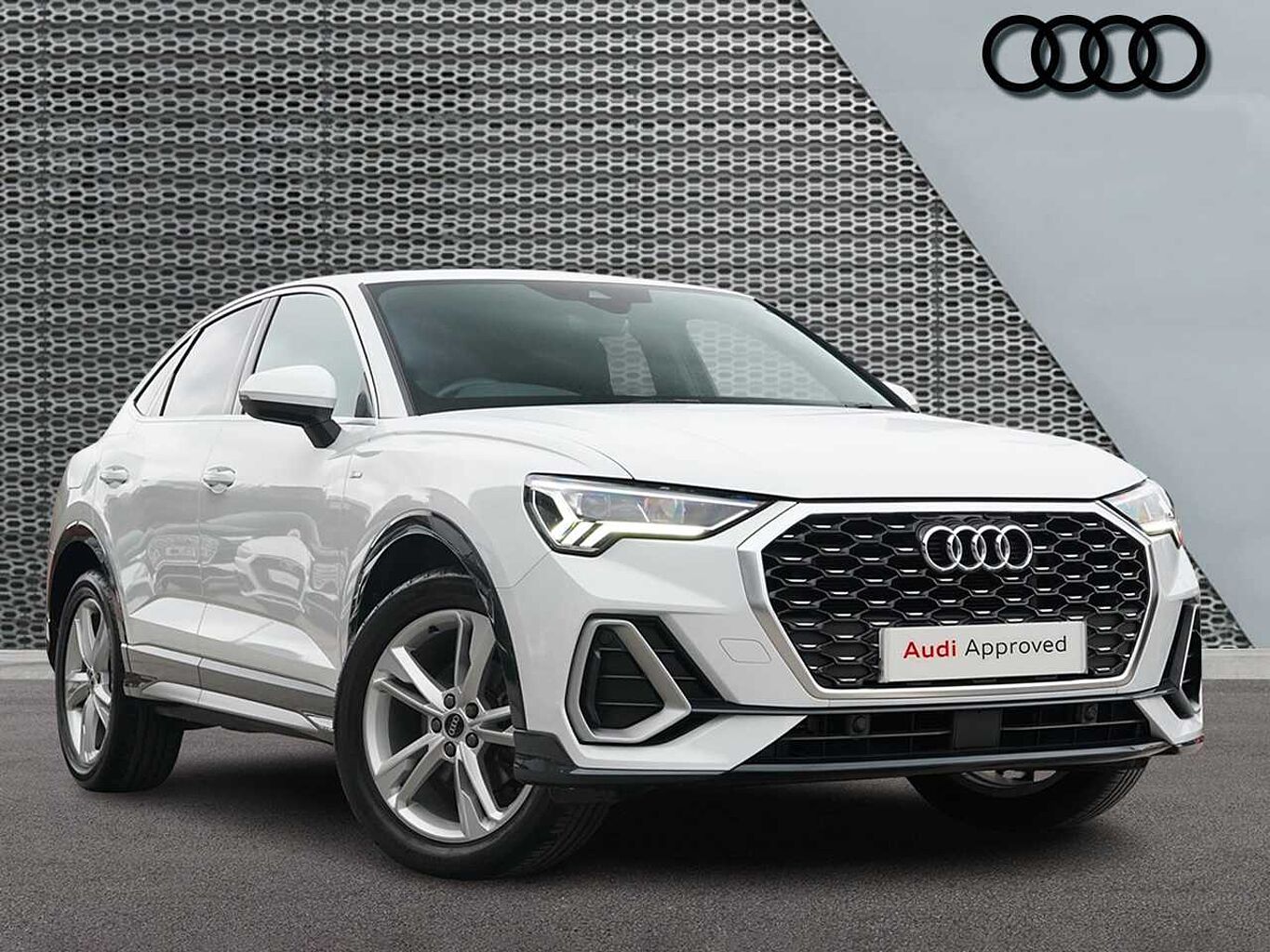 Main listing image - Audi Q3