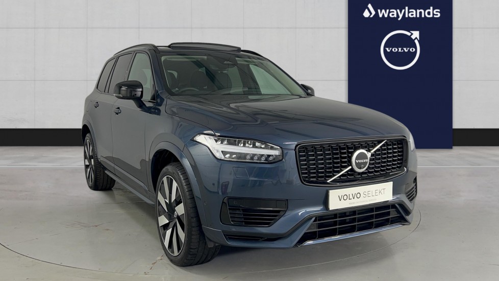 Main listing image - Volvo XC90