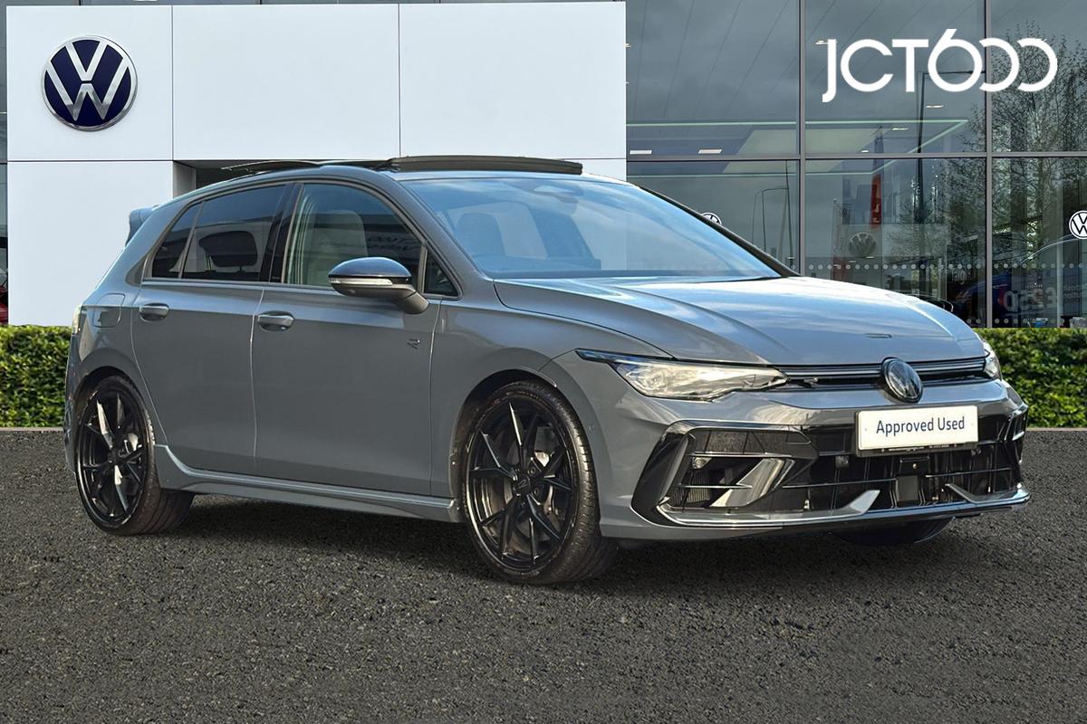 Main listing image - Volkswagen Golf