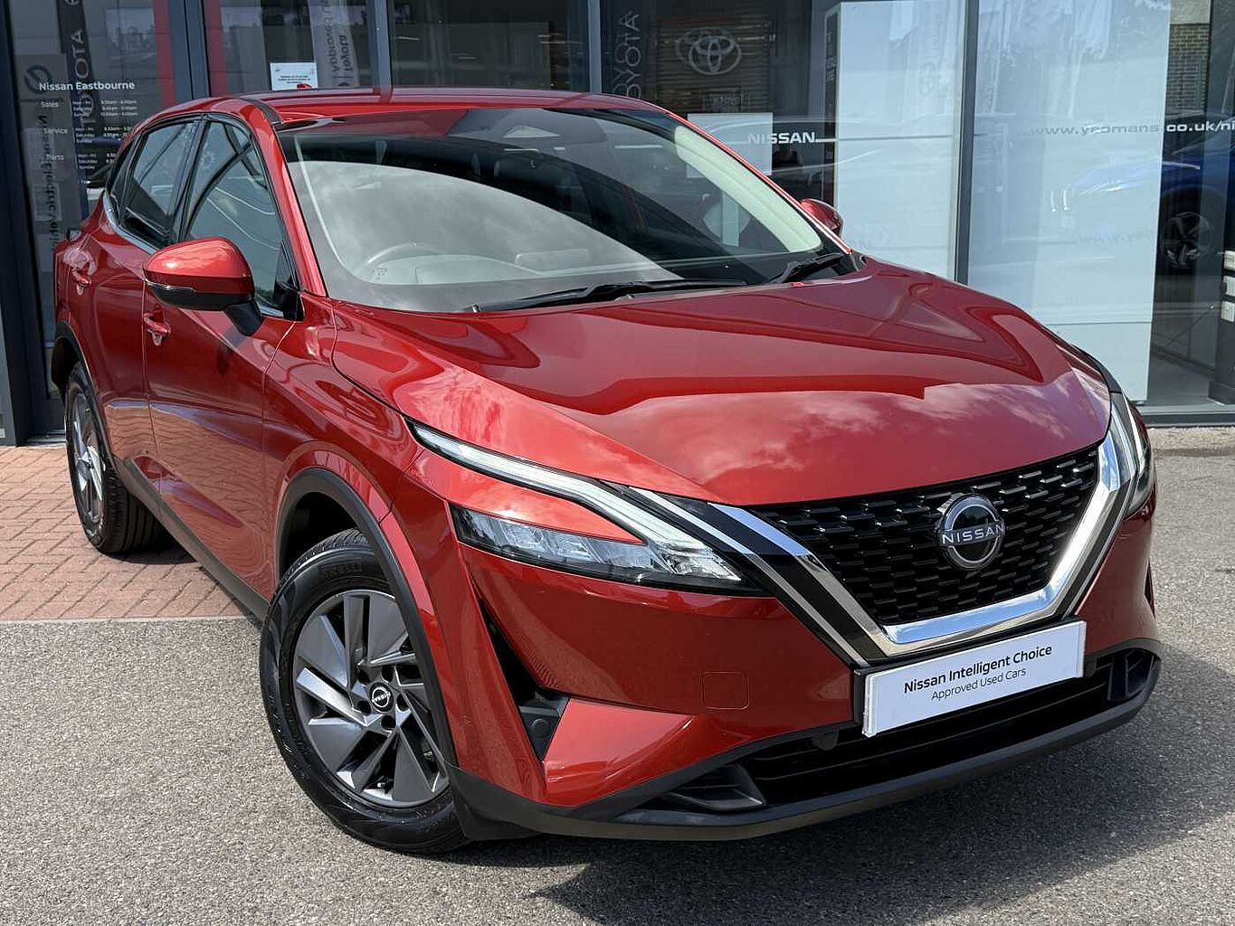 Main listing image - Nissan Qashqai