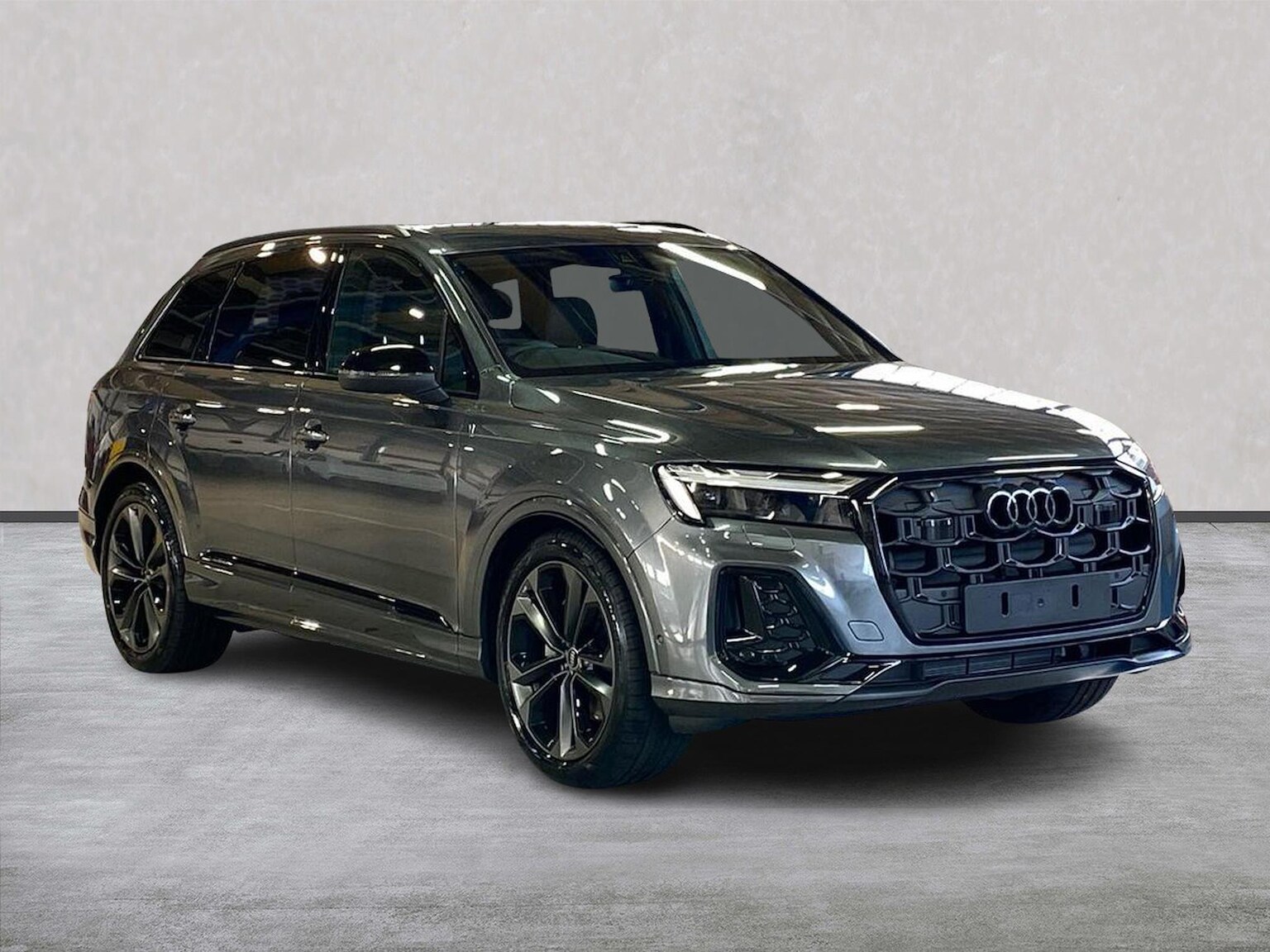 Main listing image - Audi Q7