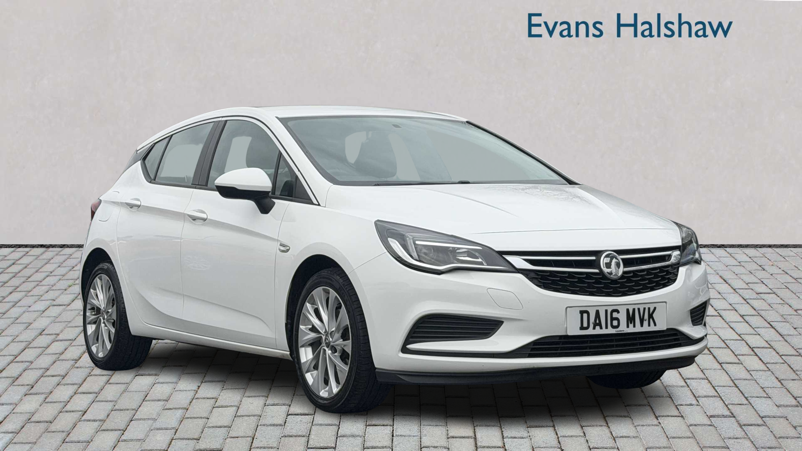 Main listing image - Vauxhall Astra