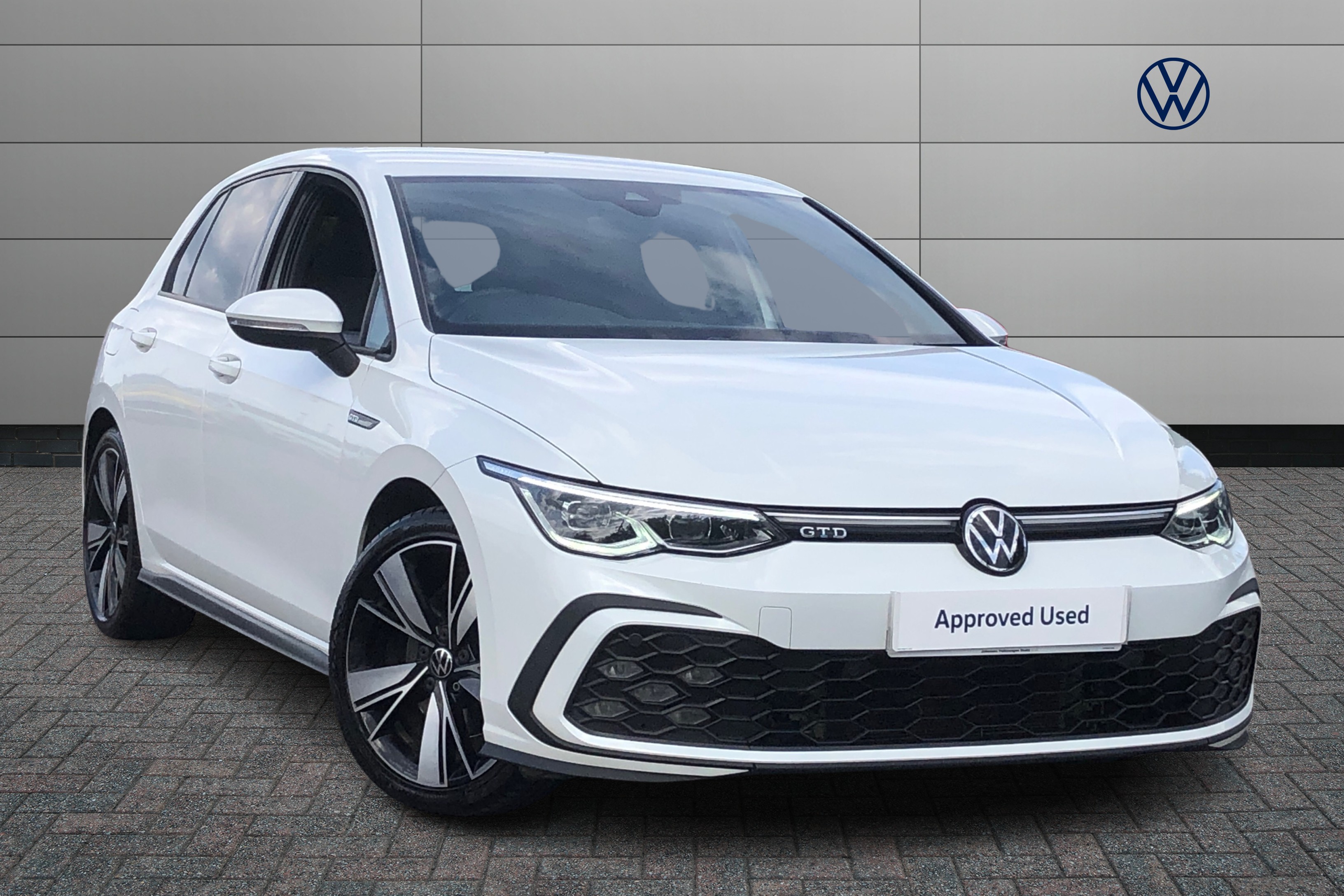 Main listing image - Volkswagen Golf