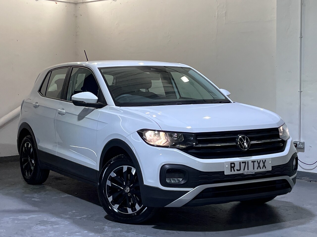 Main listing image - Volkswagen T-Cross