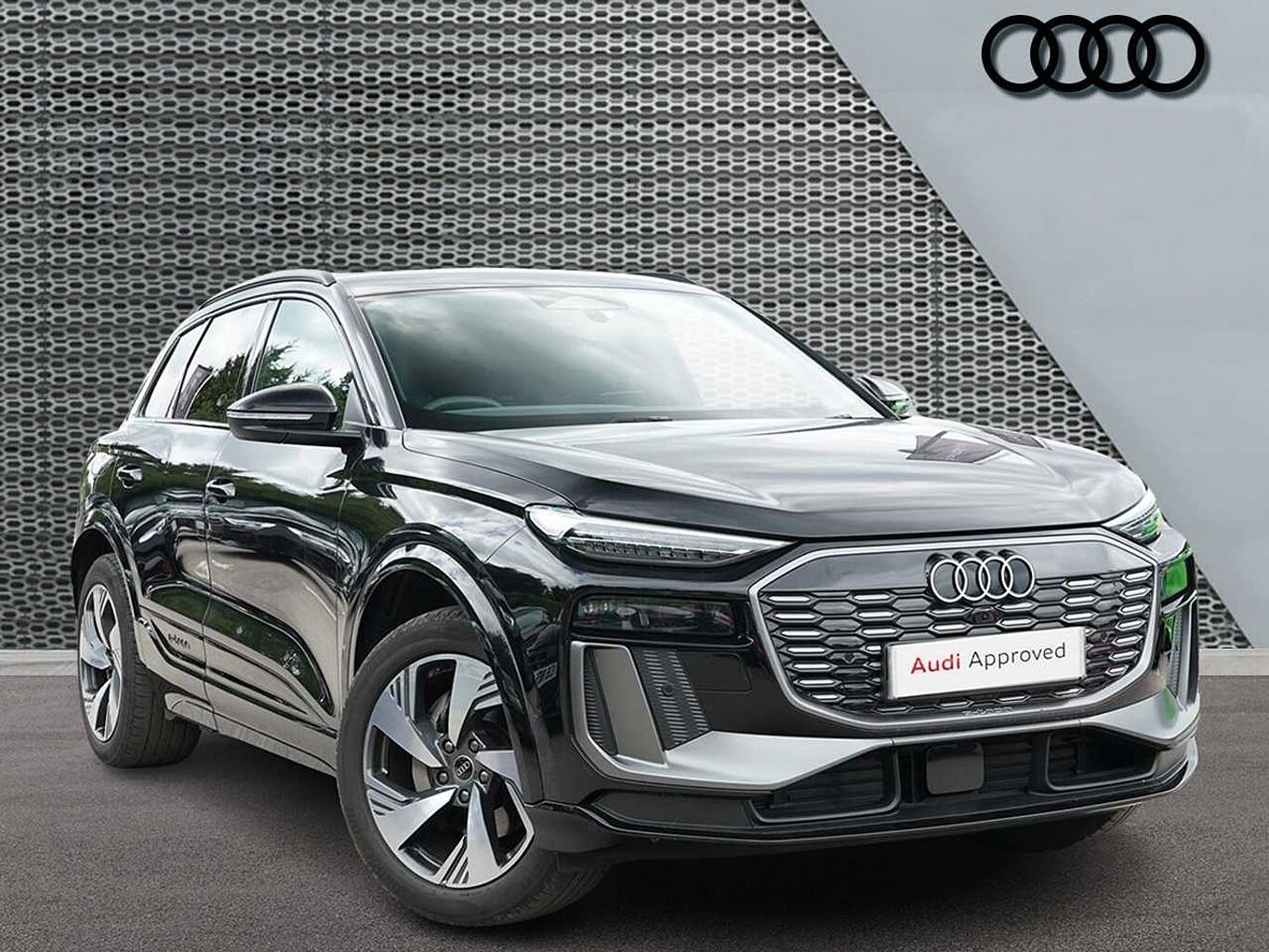 Main listing image - Audi Q6