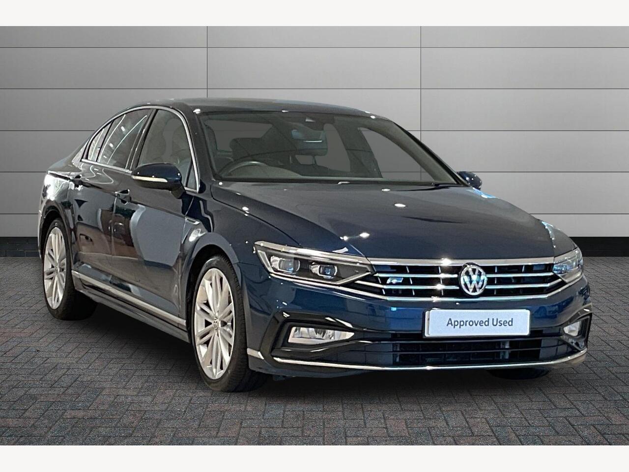 Main listing image - Volkswagen Passat
