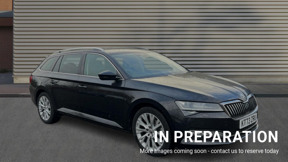 Main listing image - Skoda Superb Estate