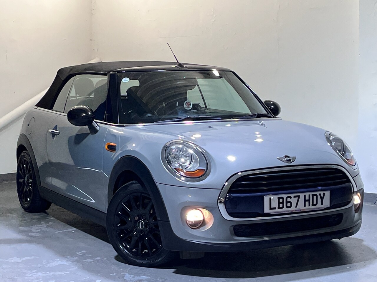 Main listing image - MINI Convertible