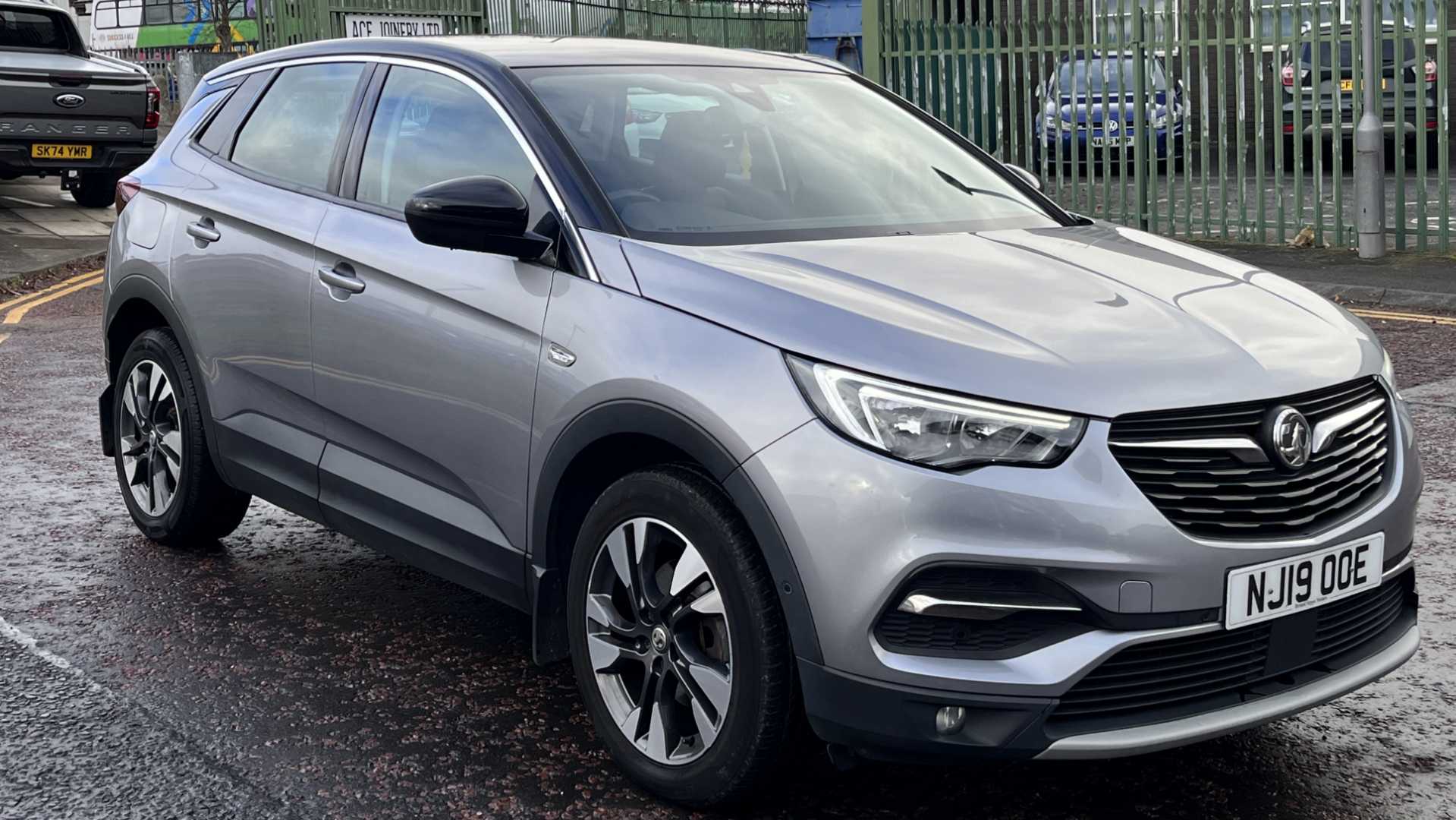 Main listing image - Vauxhall Grandland X