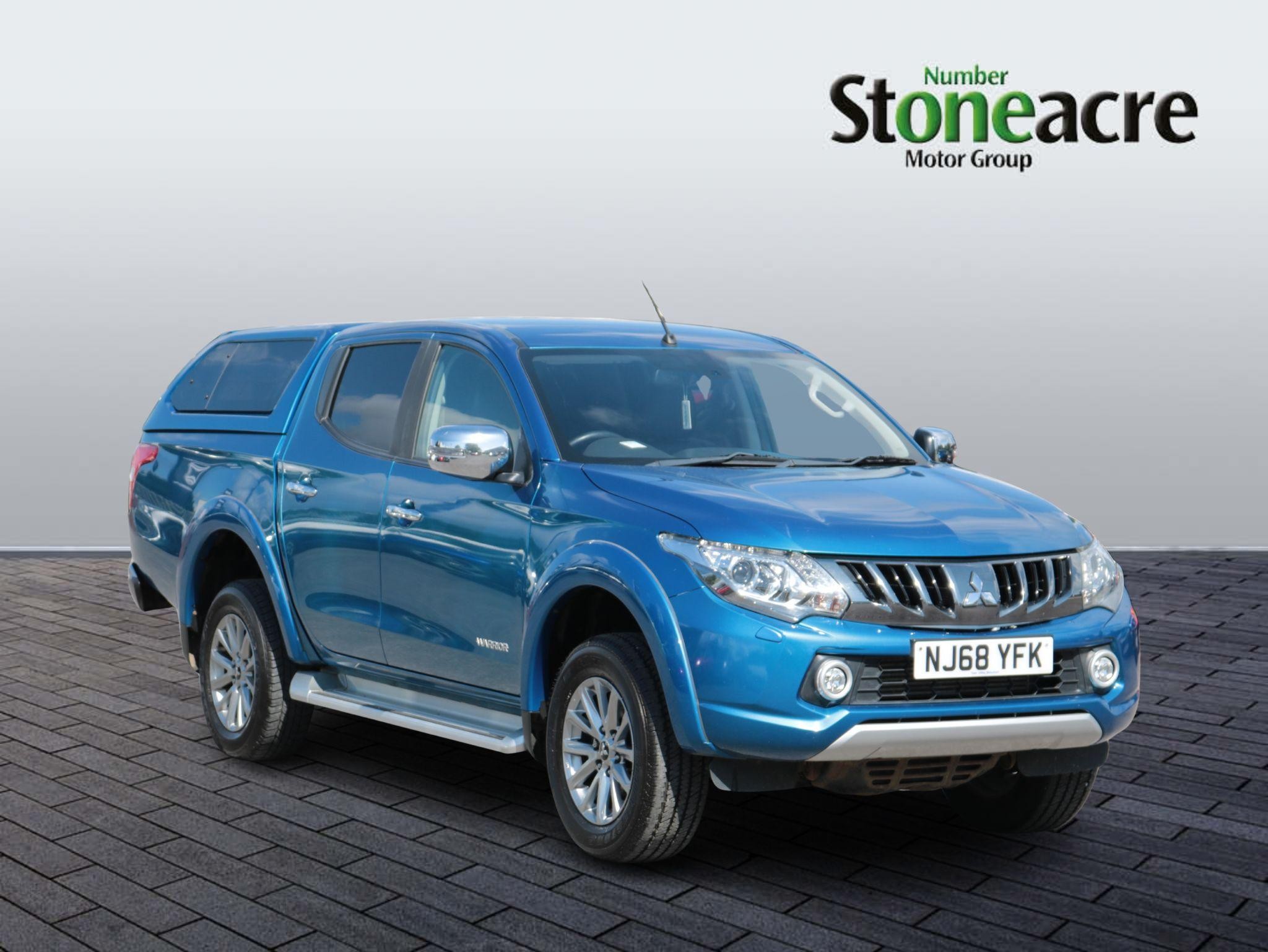 Main listing image - Mitsubishi L200