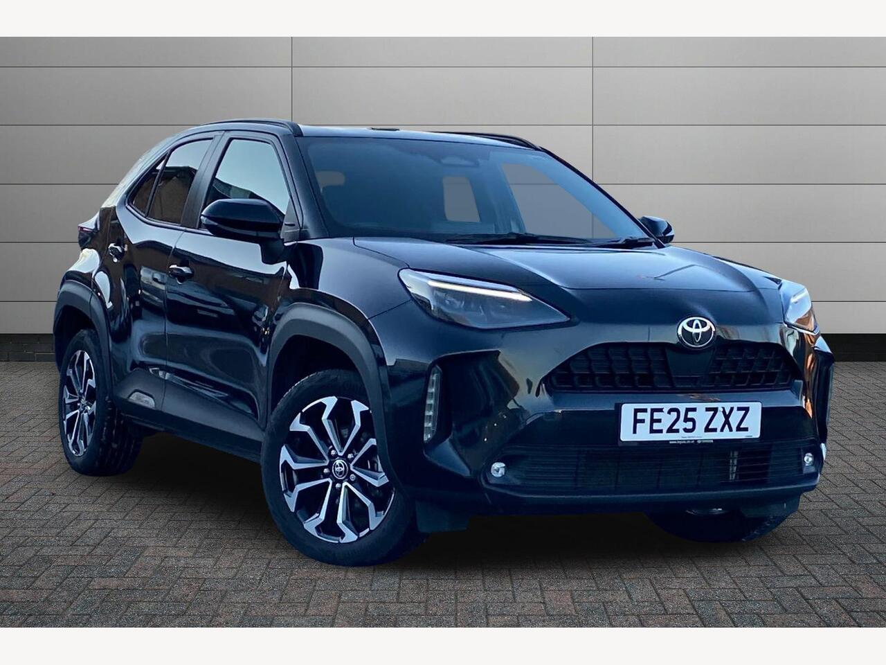 Main listing image - Toyota Yaris Cross