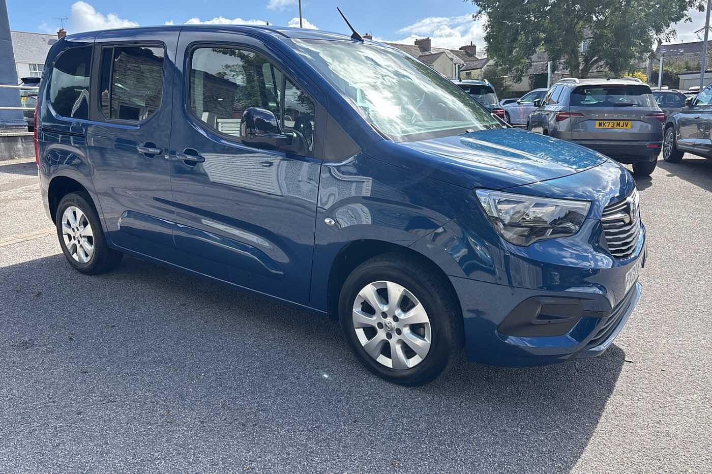 Main listing image - Vauxhall Combo Life