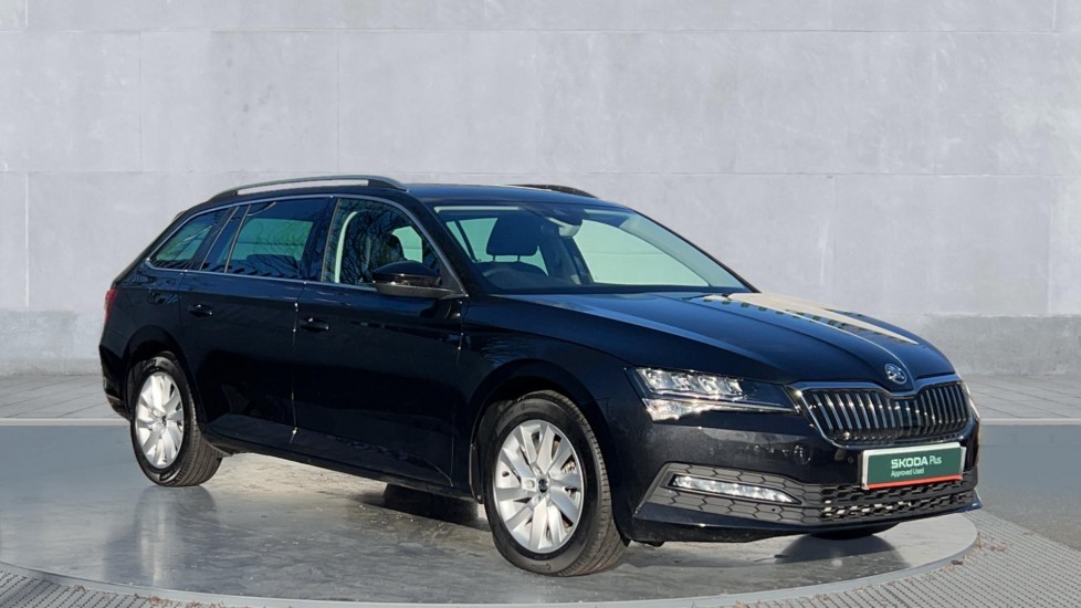 Main listing image - Skoda Superb Estate