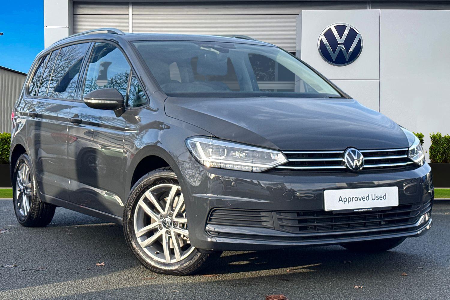 Main listing image - Volkswagen Touran