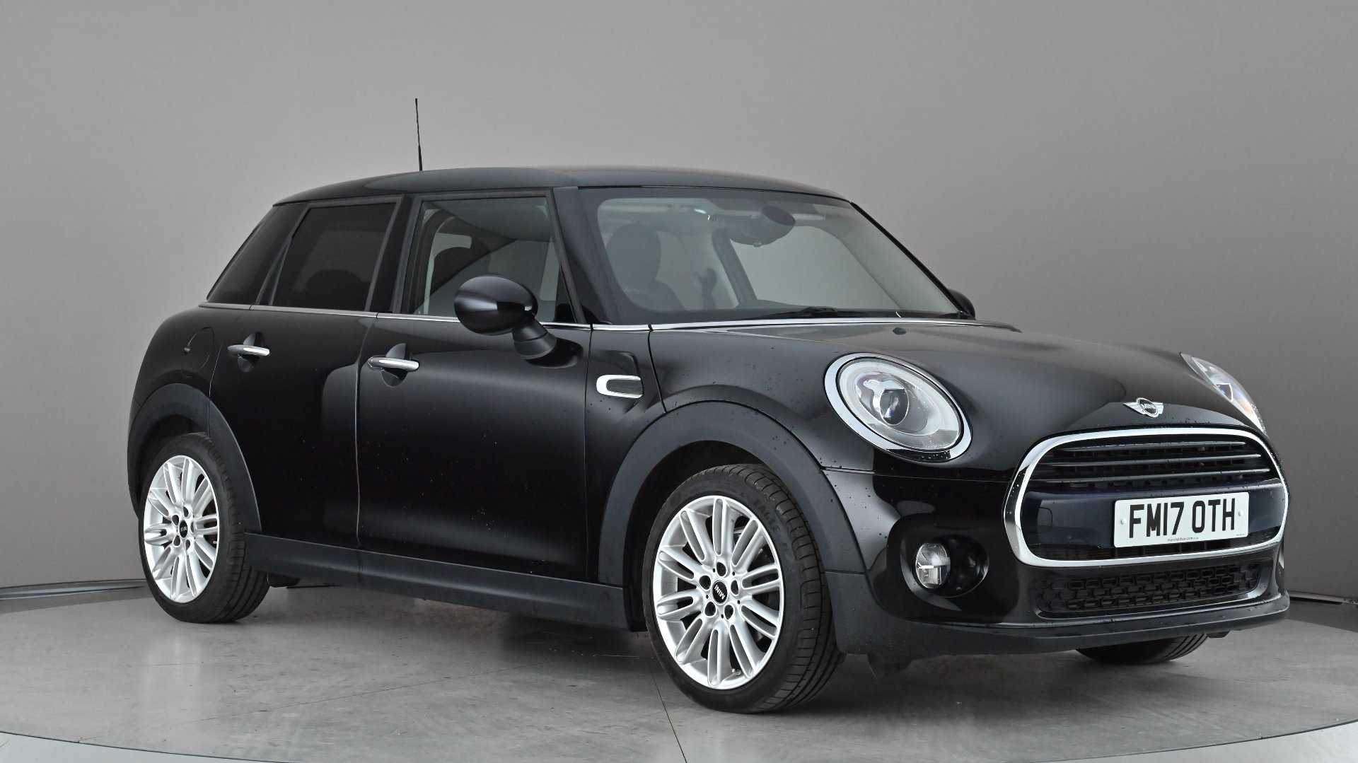 Main listing image - MINI Hatchback 5dr