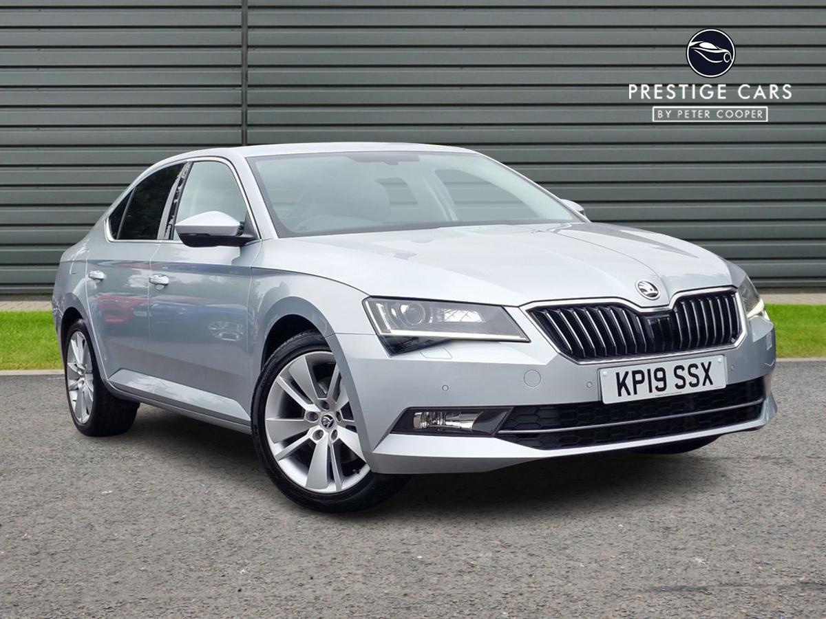 Main listing image - Skoda Superb