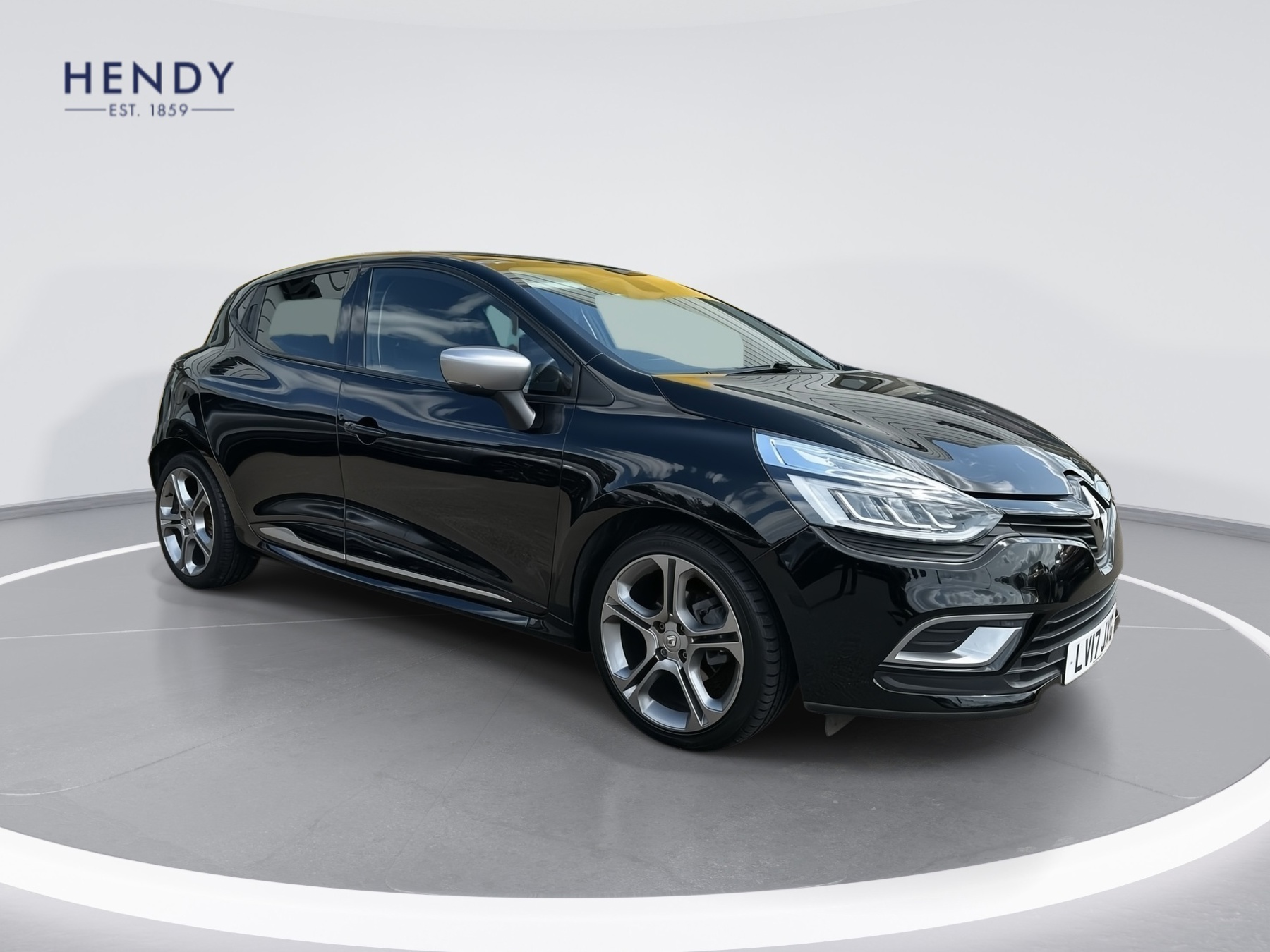 Main listing image - Renault Clio