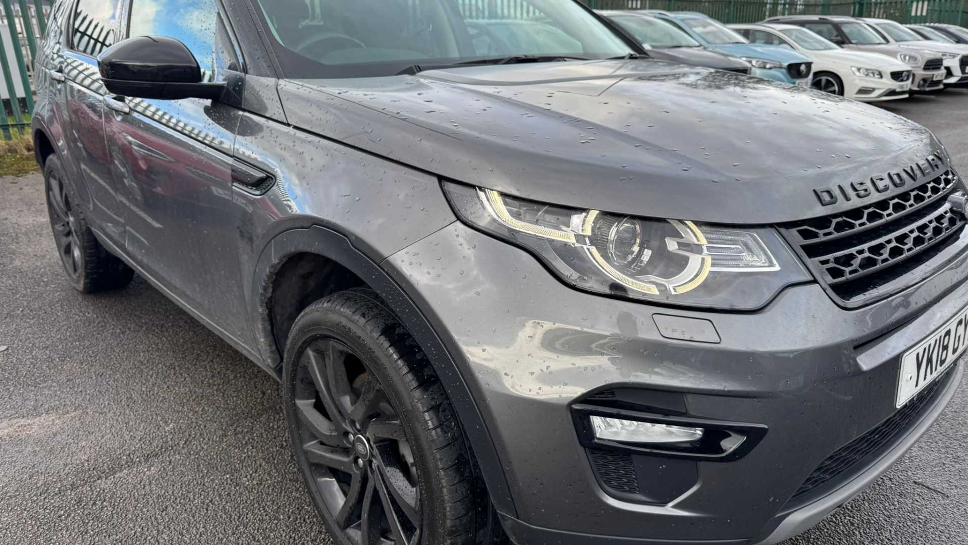 Main listing image - Land Rover Discovery Sport