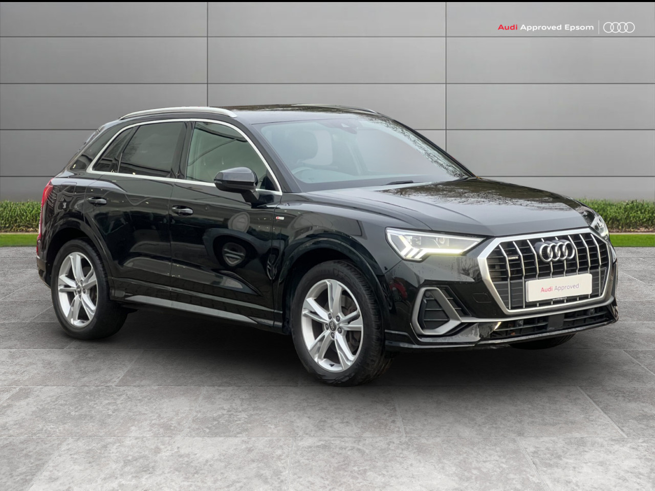 Main listing image - Audi Q3