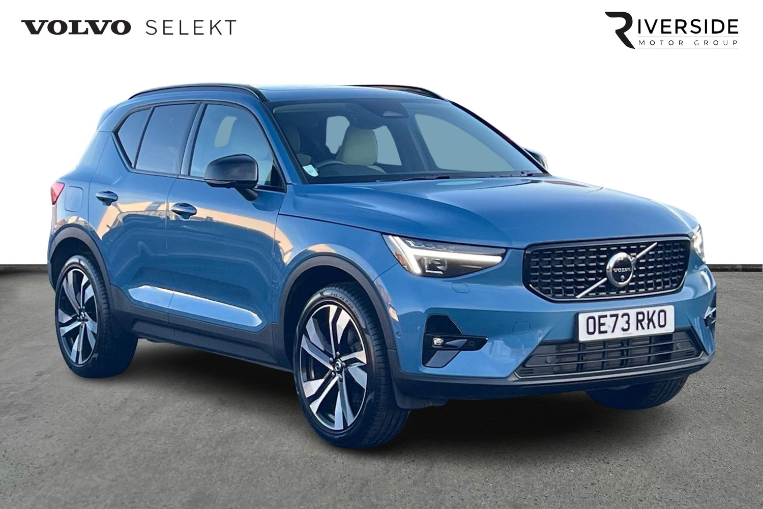 Main listing image - Volvo XC40