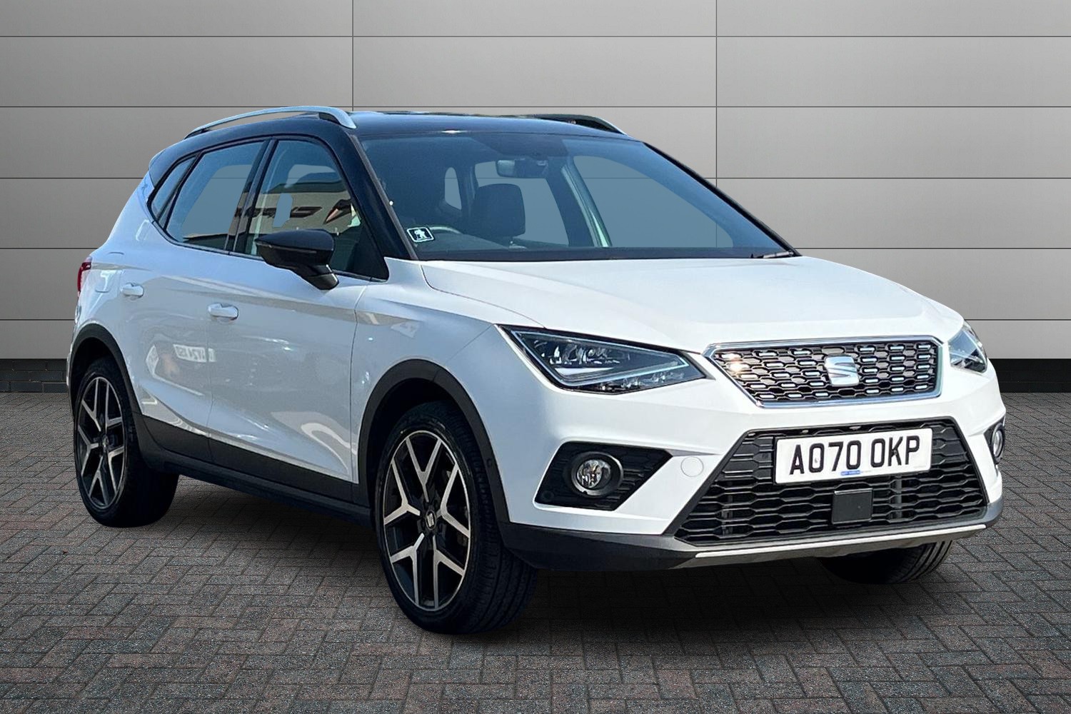 Main listing image - SEAT Arona