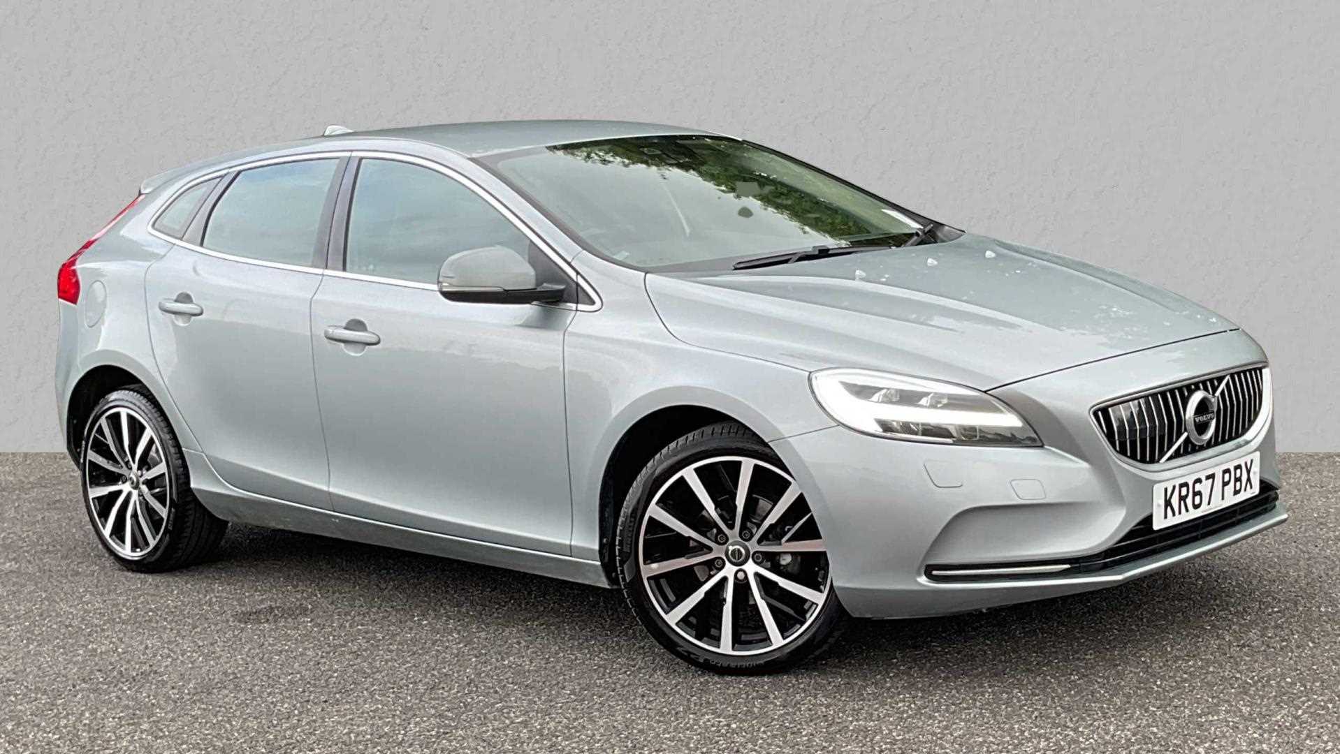 Main listing image - Volvo V40