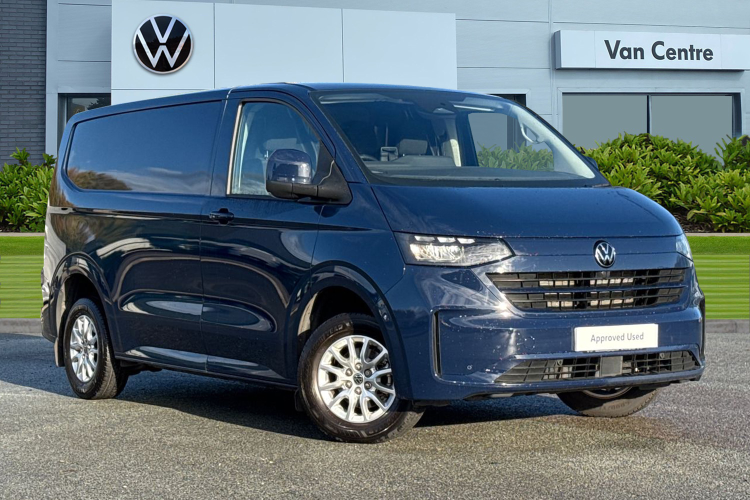 Main listing image - Volkswagen Transporter