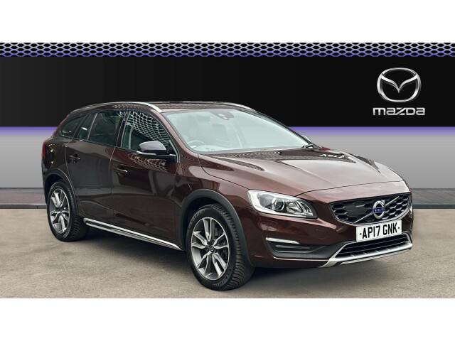 Main listing image - Volvo V60 Cross Country