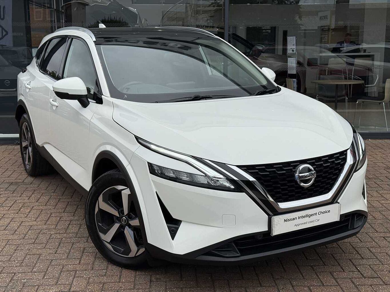 Main listing image - Nissan Qashqai