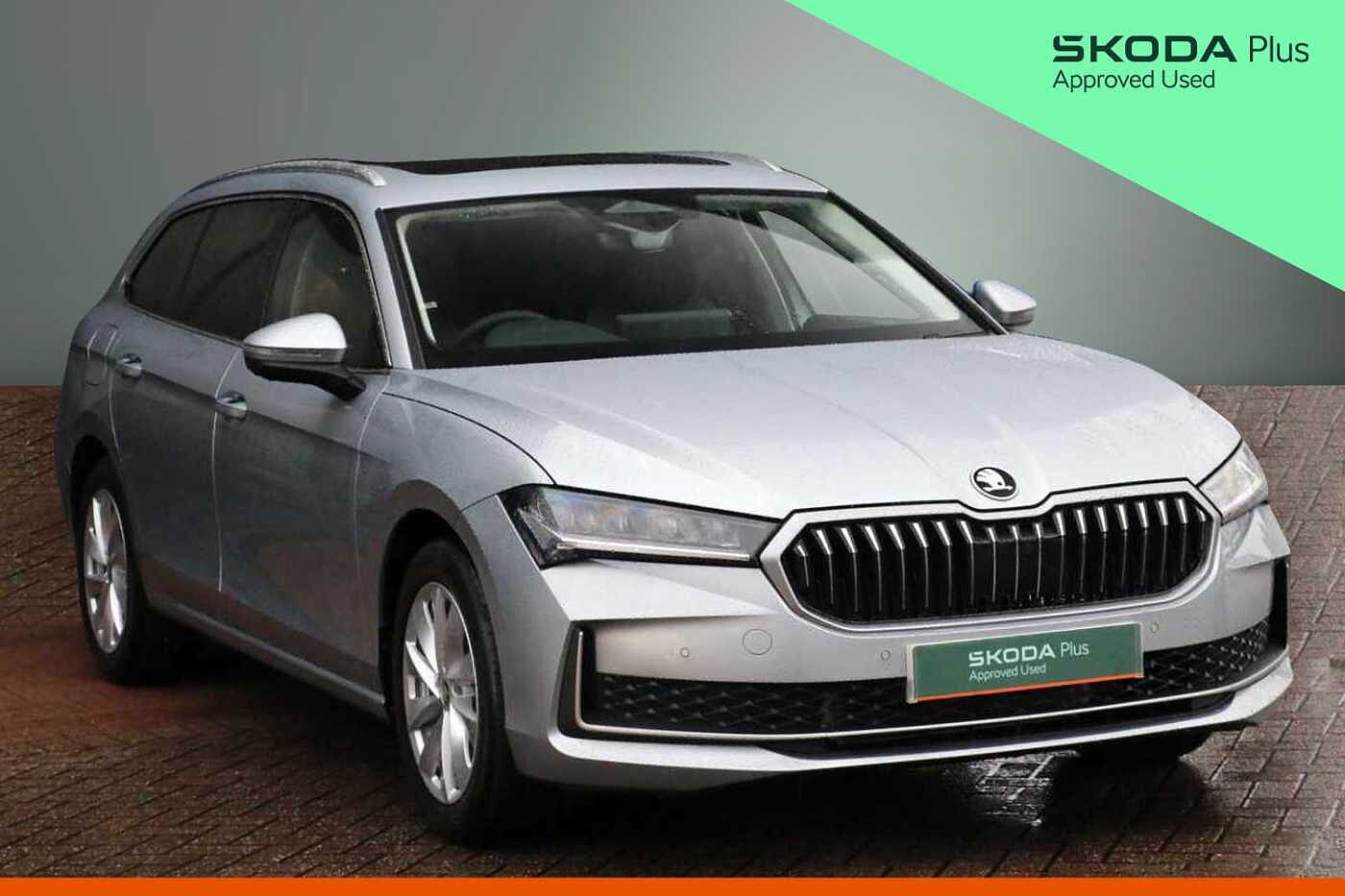 Main listing image - Skoda Superb Estate