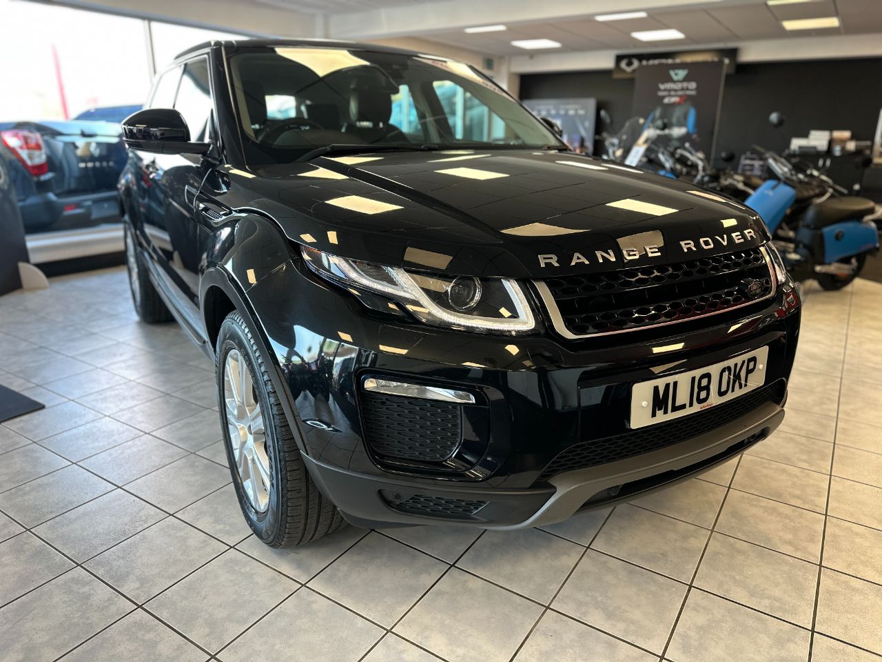 Main listing image - Land Rover Range Rover Evoque