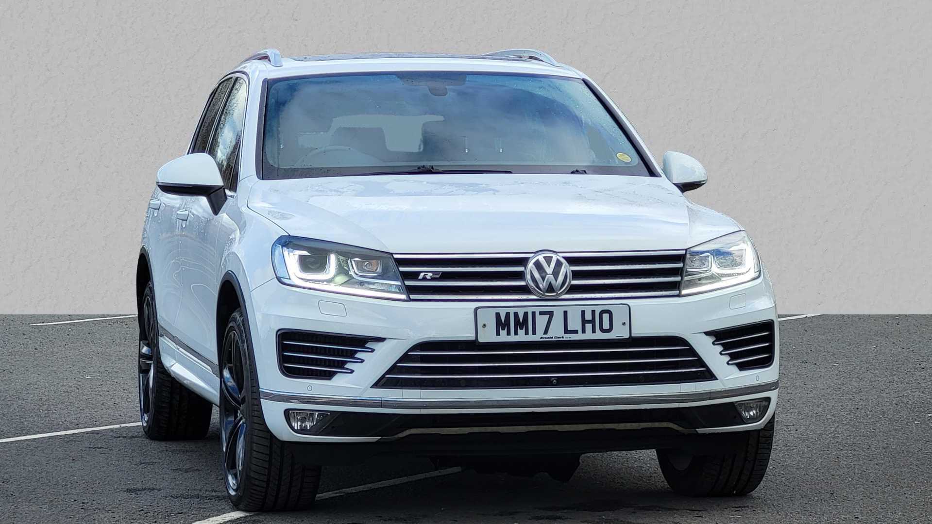 Main listing image - Volkswagen Touareg