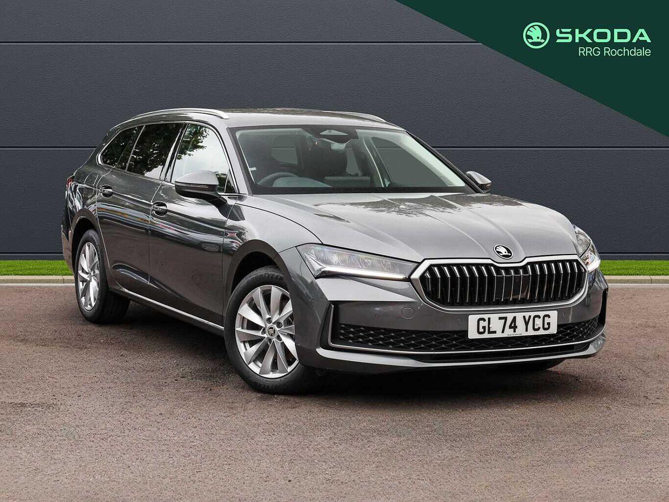 Main listing image - Skoda Superb Estate