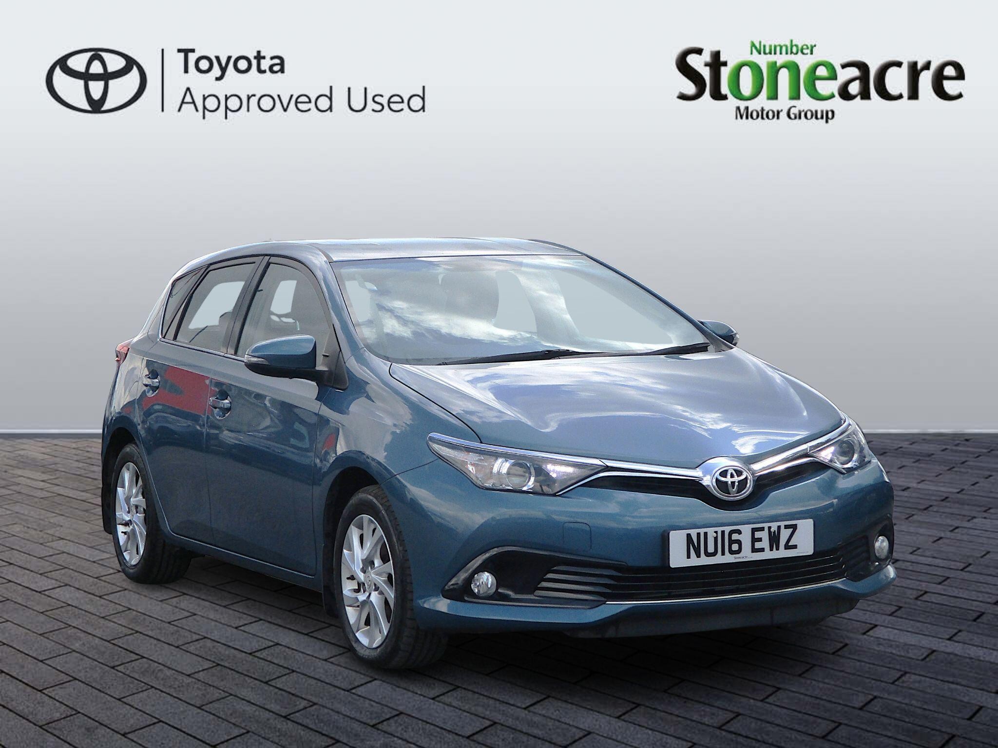 Main listing image - Toyota Auris