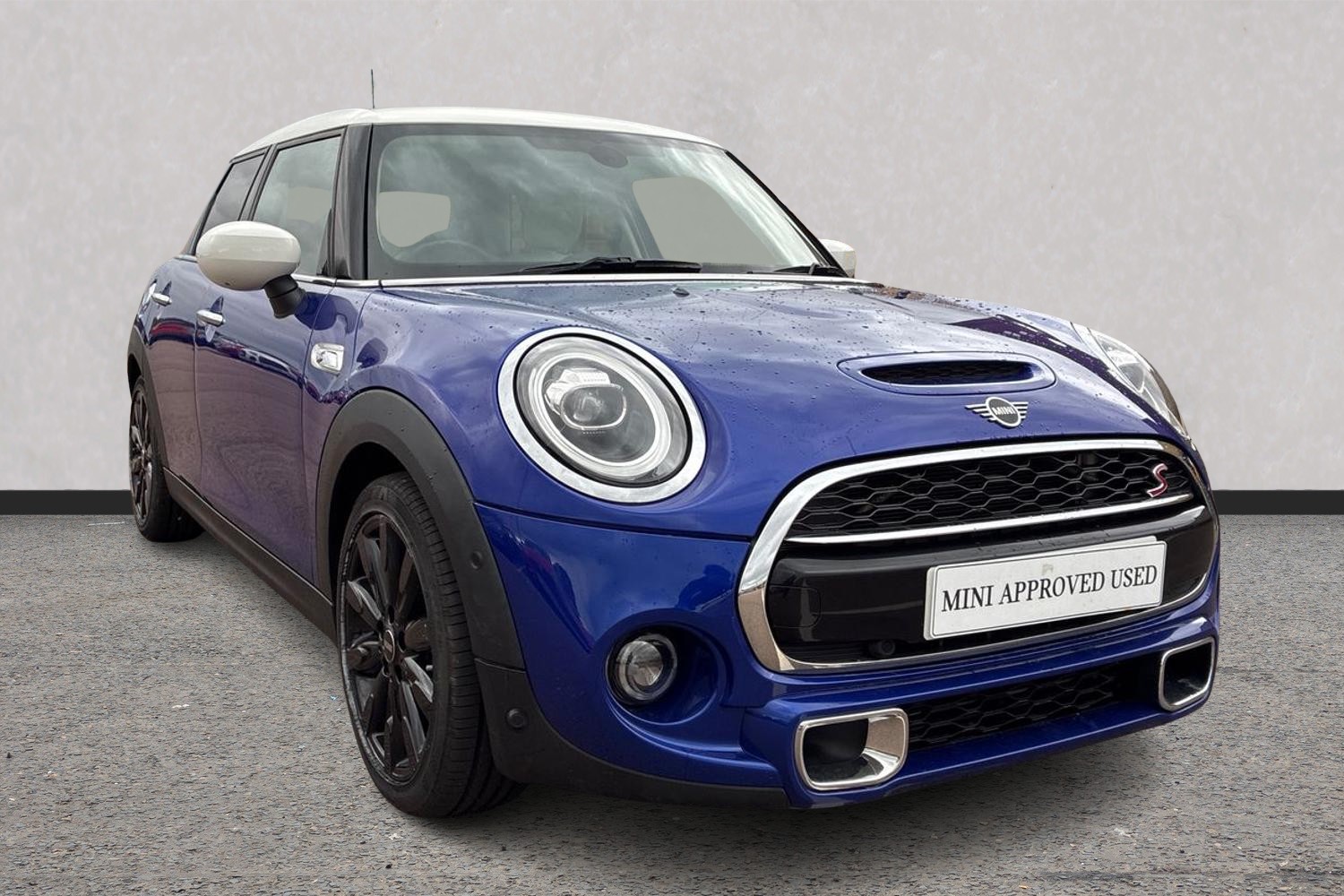 Main listing image - MINI Hatchback