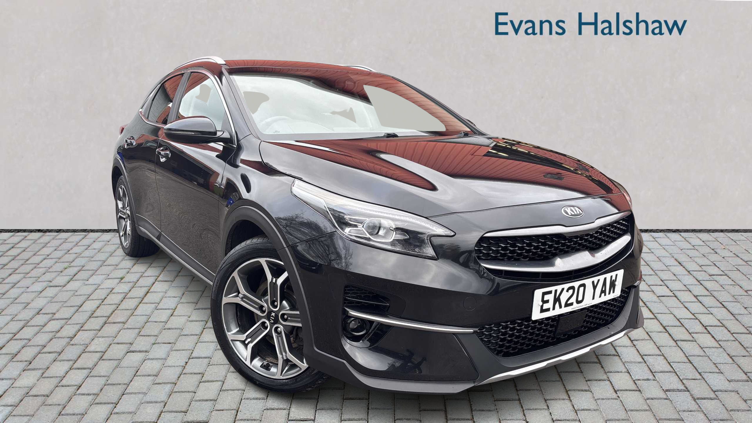 Main listing image - Kia XCeed