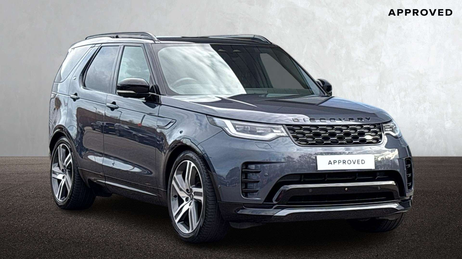 Main listing image - Land Rover Discovery
