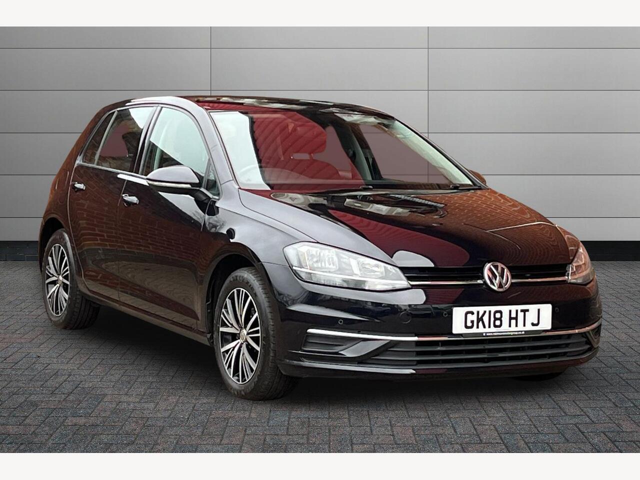 Main listing image - Volkswagen Golf