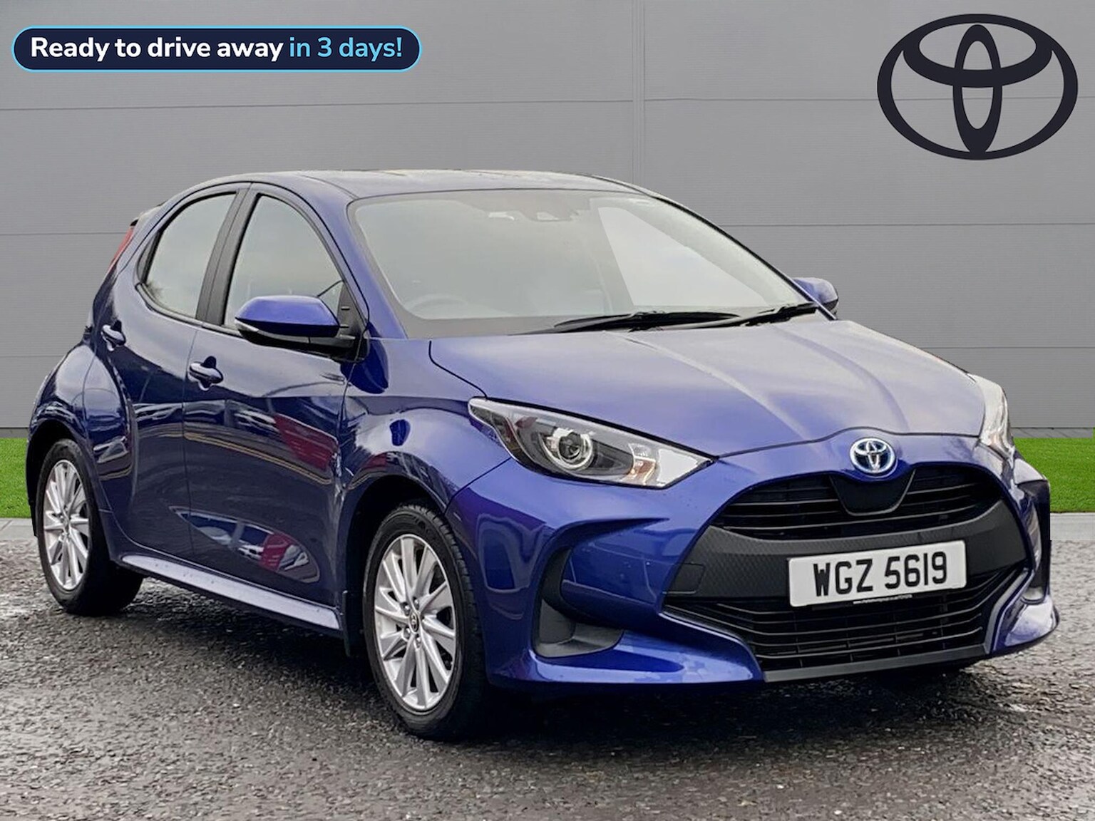 Main listing image - Toyota Yaris