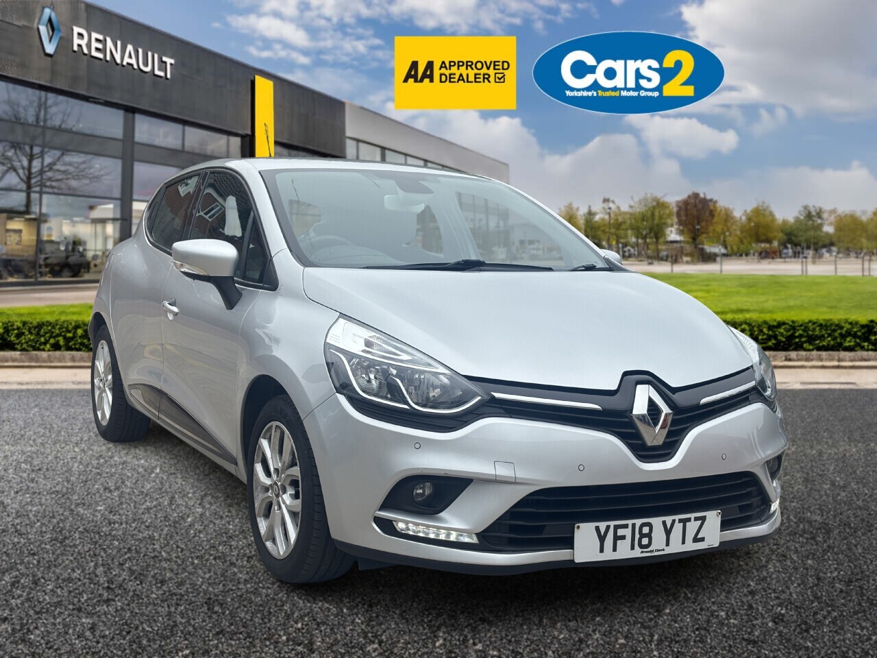 Main listing image - Renault Clio