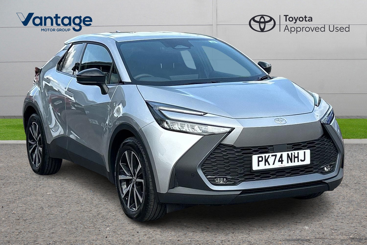 Main listing image - Toyota C-HR
