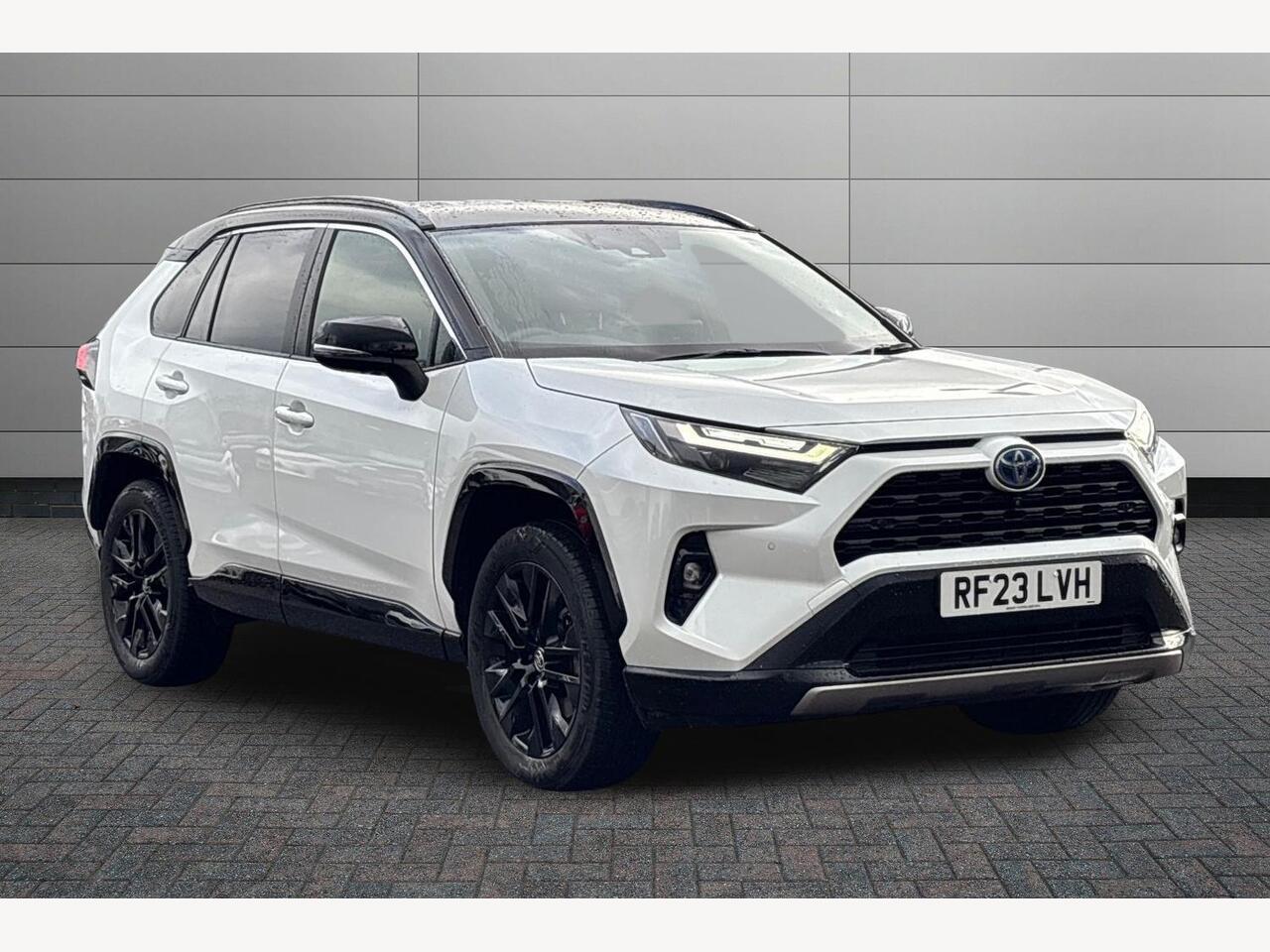 Main listing image - Toyota RAV4