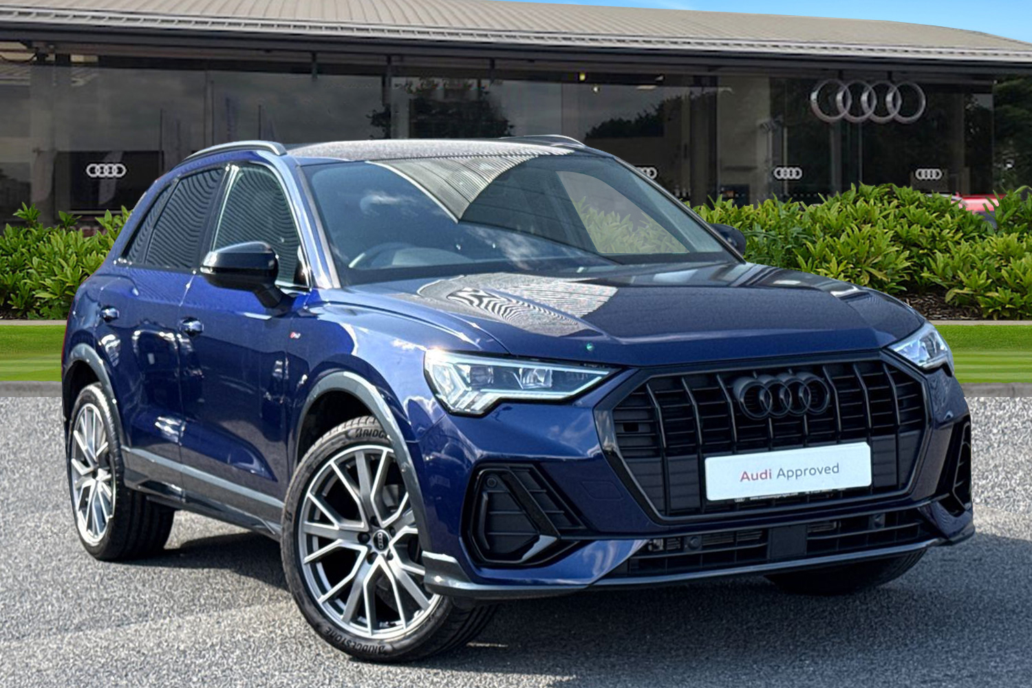 Main listing image - Audi Q3