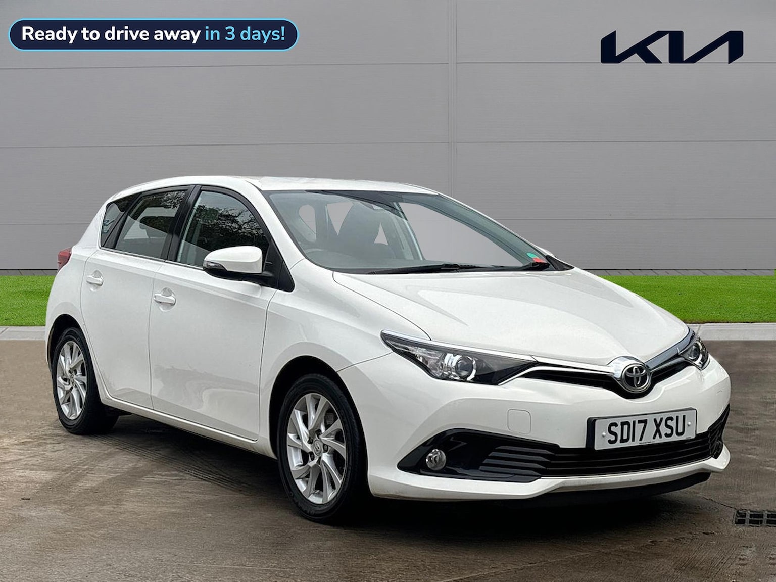 Main listing image - Toyota Auris