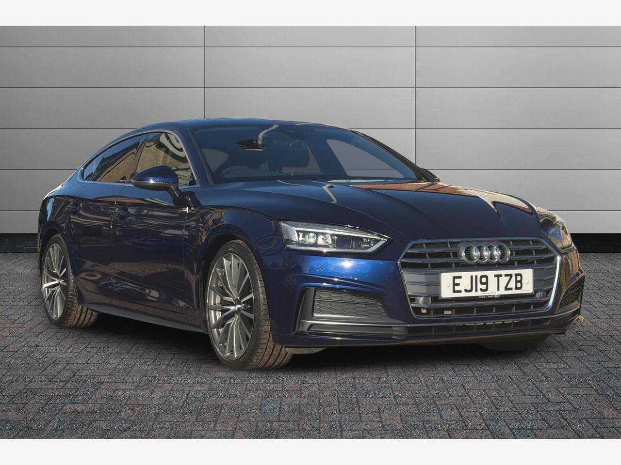 Main listing image - Audi A5