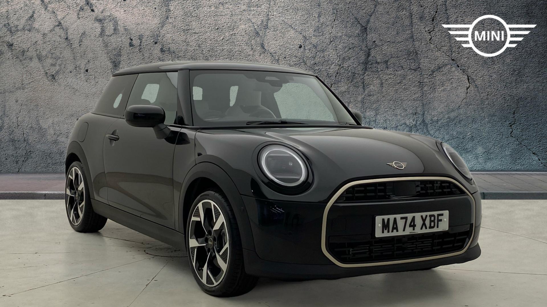 Main listing image - MINI Hatchback