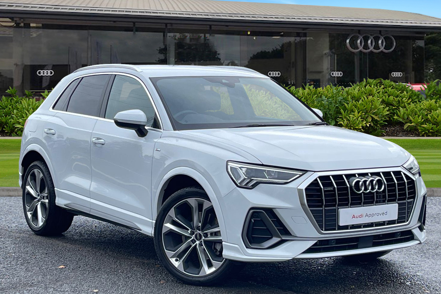 Main listing image - Audi Q3