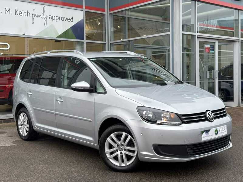 Main listing image - Volkswagen Touran