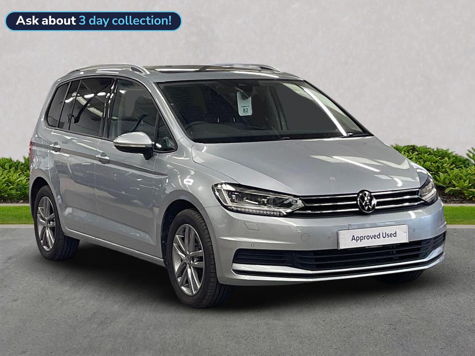 Main listing image - Volkswagen Touran